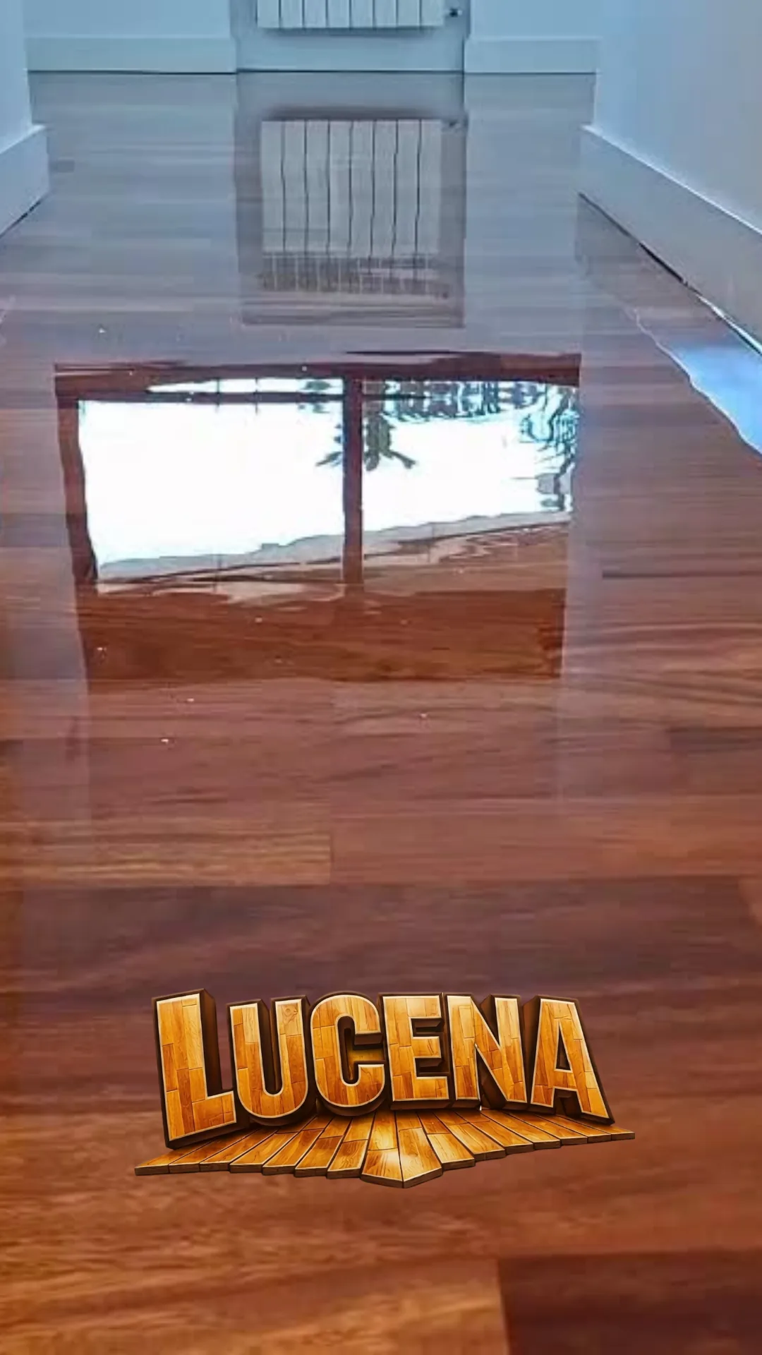 Acabado Brillo - Barnizado brillante en suelo de madera por LUCENA en Madrid